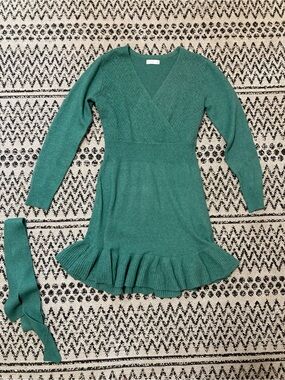 LC Lauren Conrad Teal Knit Sweater